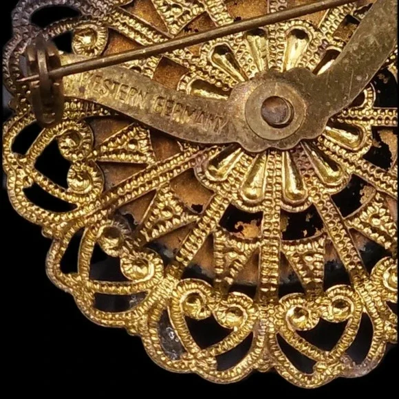 Vintage Western Germany brooch - Picture 3 of 4